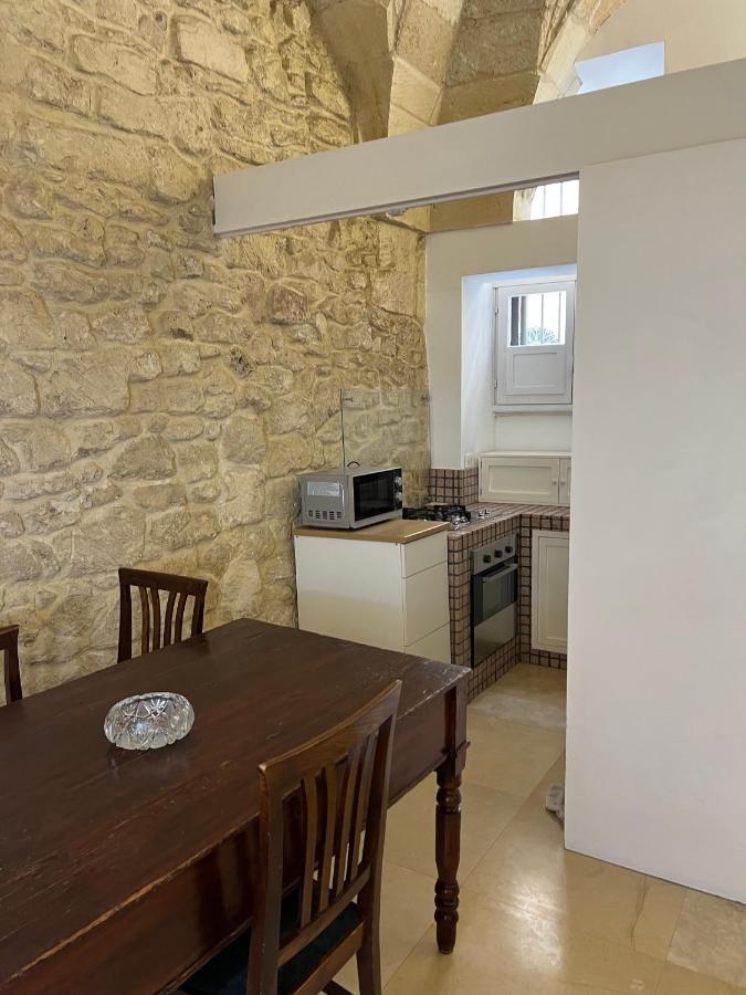 Li Turnisi Apartment Lecce Esterno foto